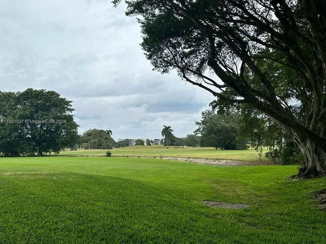 2851 S Palm Aire Dr # 310, Pompano Beach FL 33069