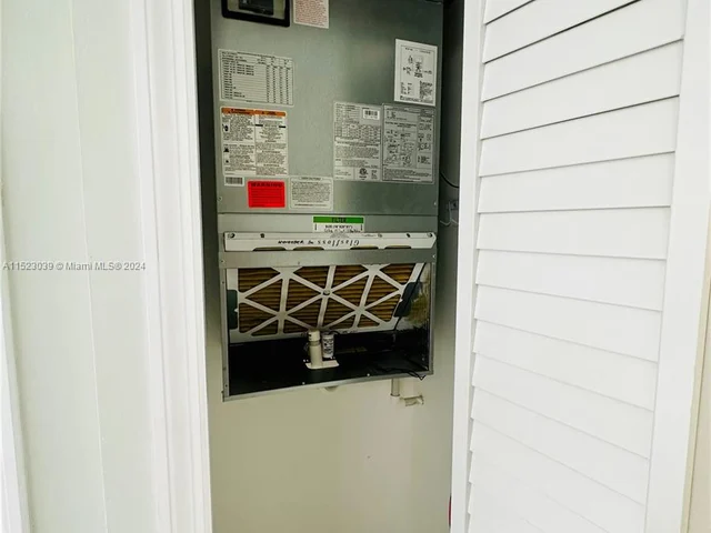 1333 E Hallandale Beach Blvd # 302, Hallandale Beach FL 33009