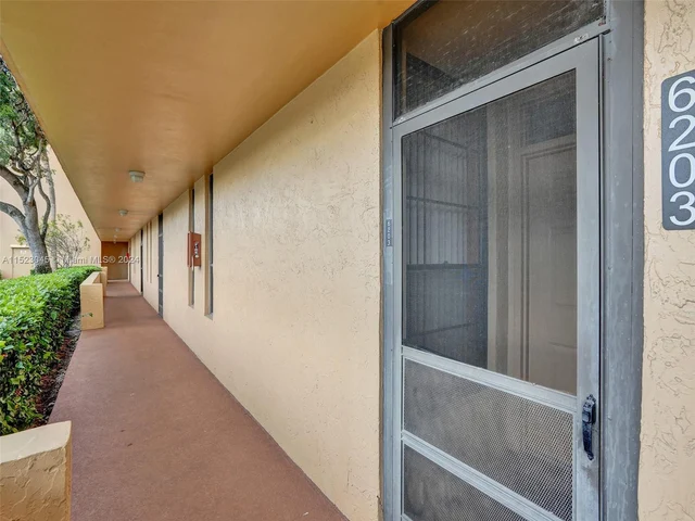 6203 Coral Lake Dr # 103, Margate FL 33063