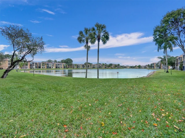6203 Coral Lake Dr # 103, Margate FL 33063