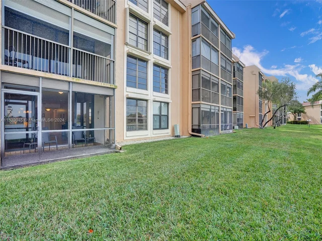 6203 Coral Lake Dr # 103, Margate FL 33063