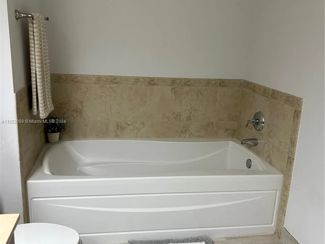 1300 Ponce De Leon Blvd # 502, Coral Gables FL 33134