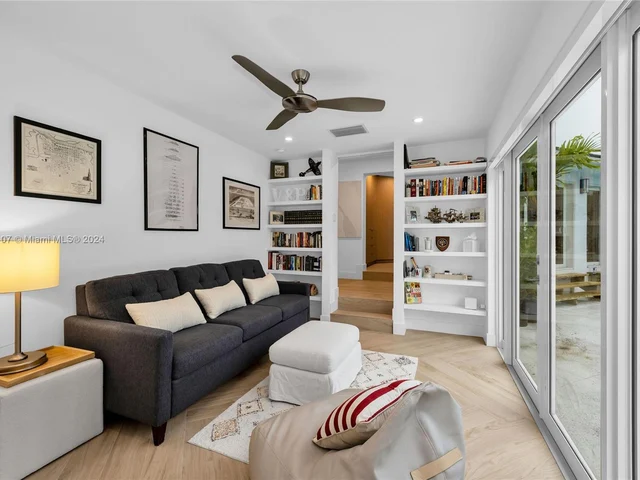 6200 Leonardo St, Coral Gables FL 33146