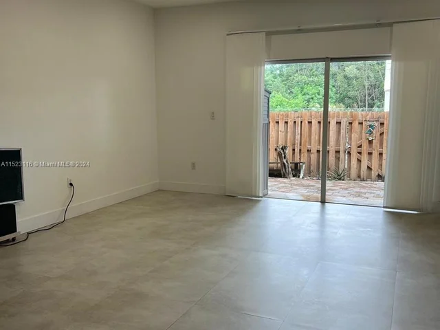 8501 NW 107th Ct # 37, Doral FL 33178