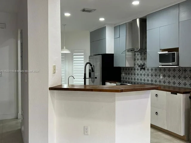 8501 NW 107th Ct # 37, Doral FL 33178