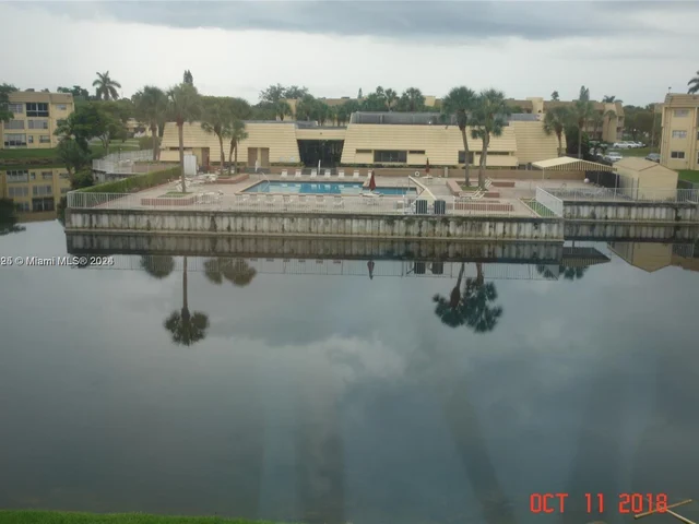 8130 Sunrise Lakes Blvd # 306, Sunrise FL 33322