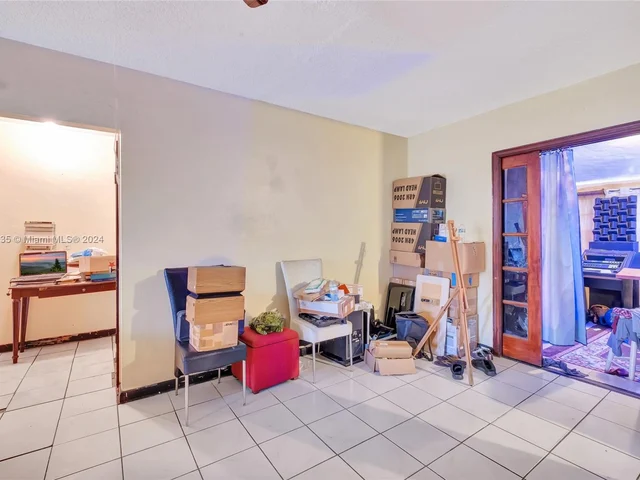 354 NW 80th St, Miami FL 33150