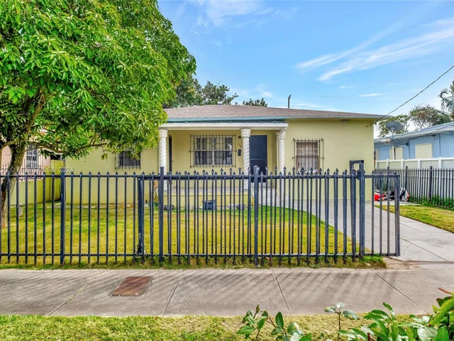 354 NW 80th St, Miami FL 33150