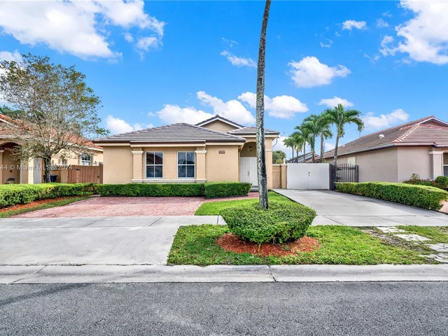 1117 NW 136th Ct, Miami FL 33182