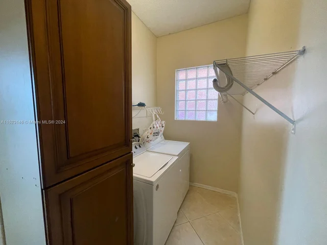3750 SW 51st St # 0, Hollywood FL 33312
