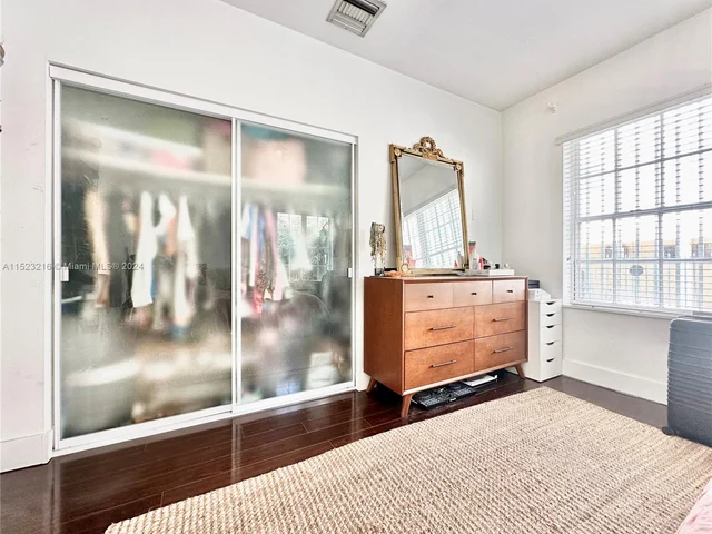 1242 Drexel Ave # 106, Miami Beach FL 33139