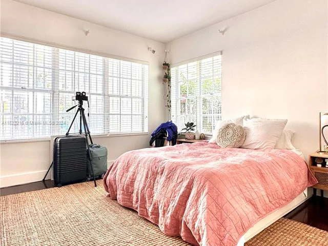 1242 Drexel Ave # 106, Miami Beach FL 33139