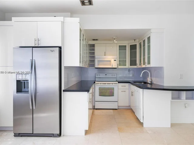 1242 Drexel Ave # 106, Miami Beach FL 33139