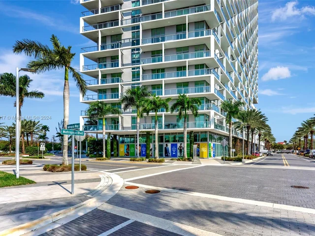 2000 Metropica Way # 1906, Sunrise FL 33323