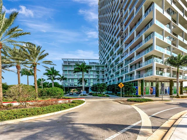 2000 Metropica Way # 1906, Sunrise FL 33323