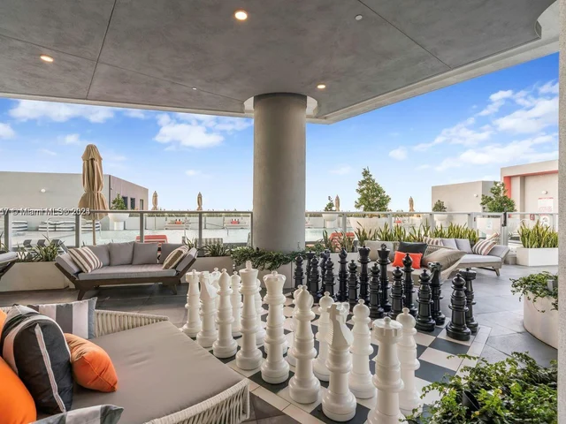 2000 Metropica Way # 1906, Sunrise FL 33323