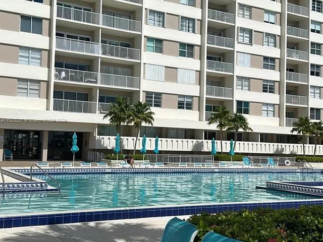 300 Bayview Dr # 411, Sunny Isles Beach FL 33160