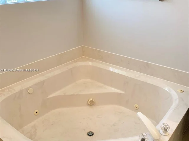 15627 SW 16th Ct, Pembroke Pines FL 33027