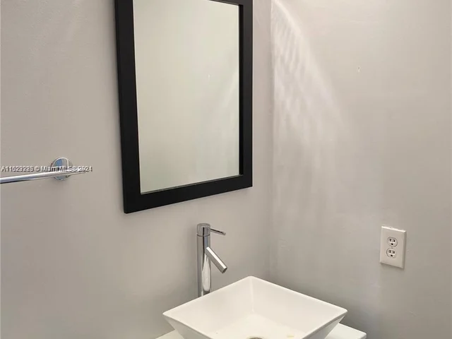 15627 SW 16th Ct, Pembroke Pines FL 33027