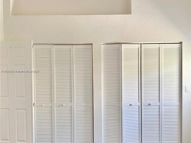 15627 SW 16th Ct, Pembroke Pines FL 33027