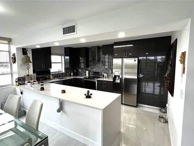 2780 NE 183rd St # 417, Aventura FL 33160