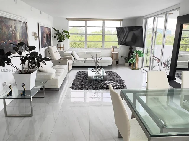 2780 NE 183rd St # 417, Aventura FL 33160