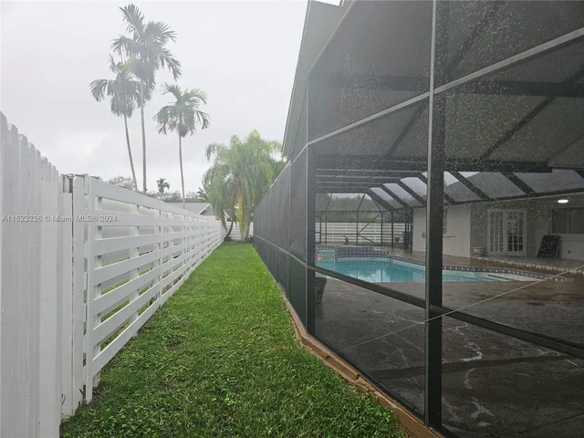 14763 SW 152nd Pl, Miami FL 33196