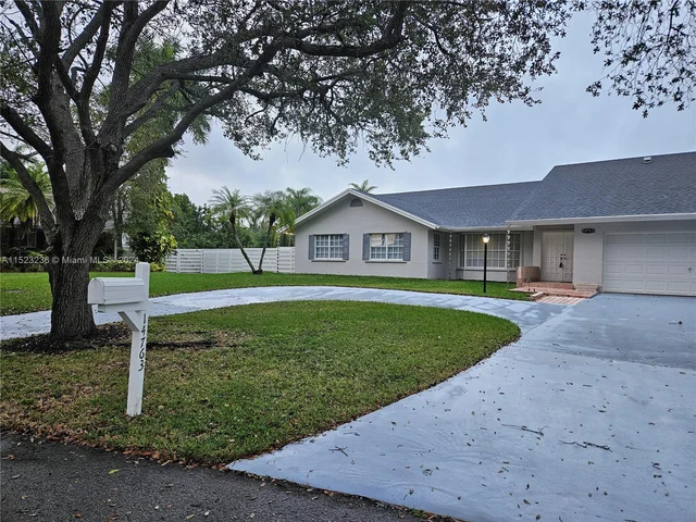 14763 SW 152nd Pl, Miami FL 33196
