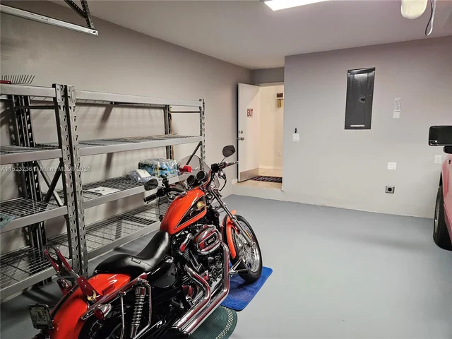 14763 SW 152nd Pl, Miami FL 33196