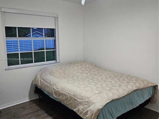 14763 SW 152nd Pl, Miami FL 33196