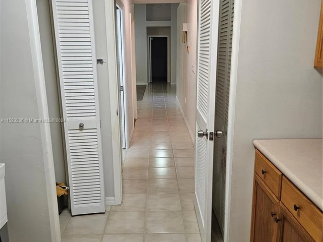 14763 SW 152nd Pl, Miami FL 33196