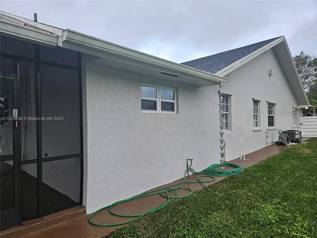 14763 SW 152nd Pl, Miami FL 33196