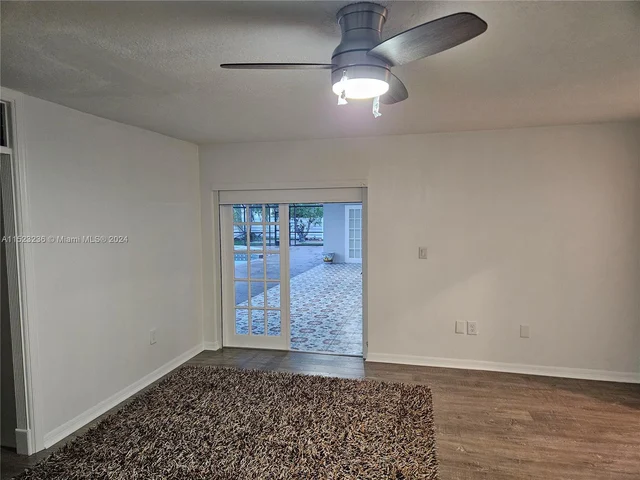 14763 SW 152nd Pl, Miami FL 33196