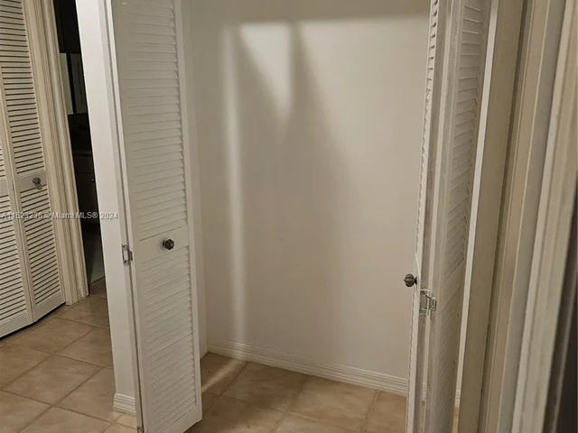 14763 SW 152nd Pl, Miami FL 33196