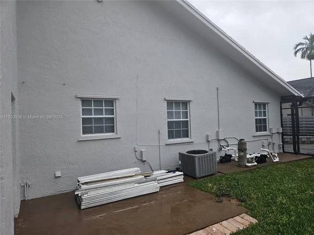 14763 SW 152nd Pl, Miami FL 33196