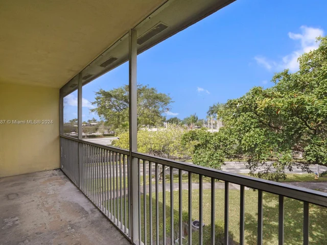 151 SW 135th Ter # 302T, Pembroke Pines FL 33027