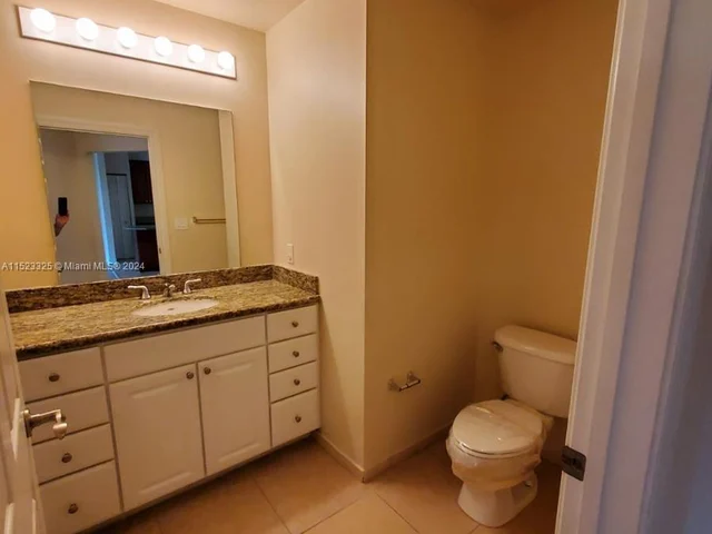 3001 NE 185th St # 333, Aventura FL 33180