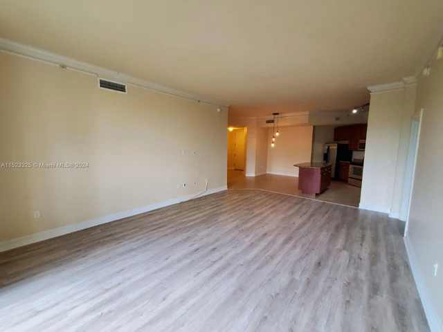 3001 NE 185th St # 333, Aventura FL 33180