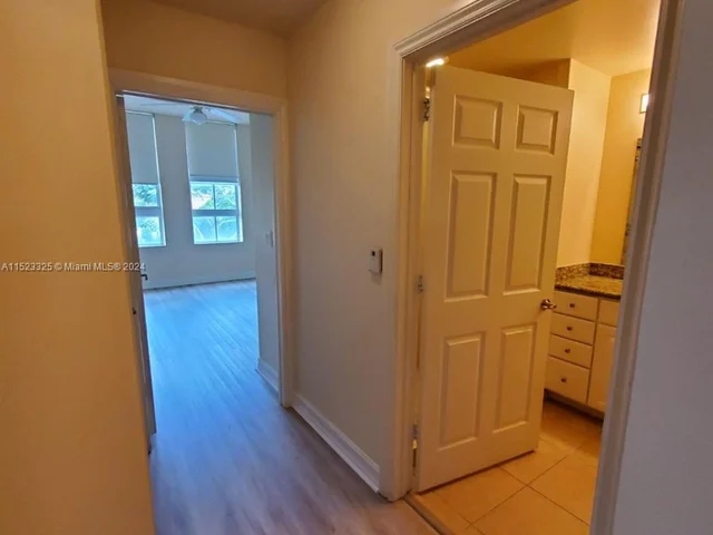 3001 NE 185th St # 333, Aventura FL 33180