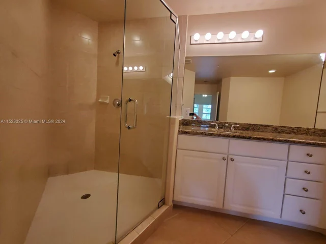 3001 NE 185th St # 333, Aventura FL 33180