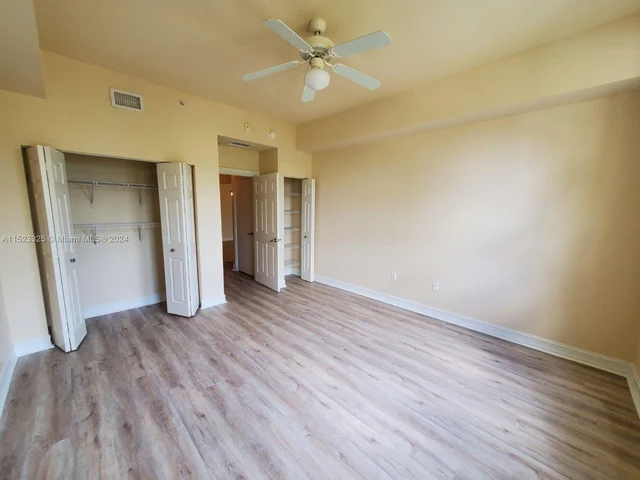 3001 NE 185th St # 333, Aventura FL 33180