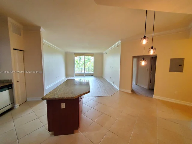 3001 NE 185th St # 333, Aventura FL 33180