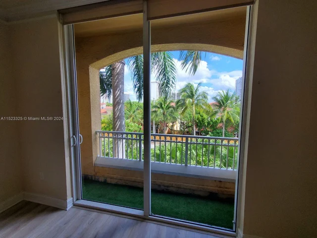 3001 NE 185th St # 333, Aventura FL 33180