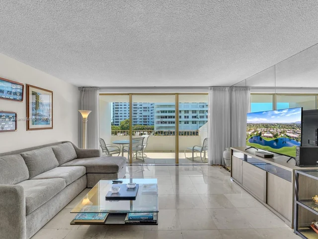 177 Ocean Lane Dr # 413, Key Biscayne FL 33149