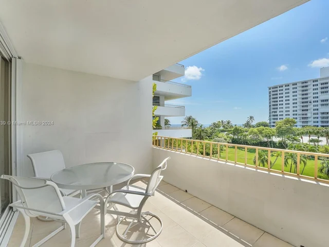 177 Ocean Lane Dr # 413, Key Biscayne FL 33149