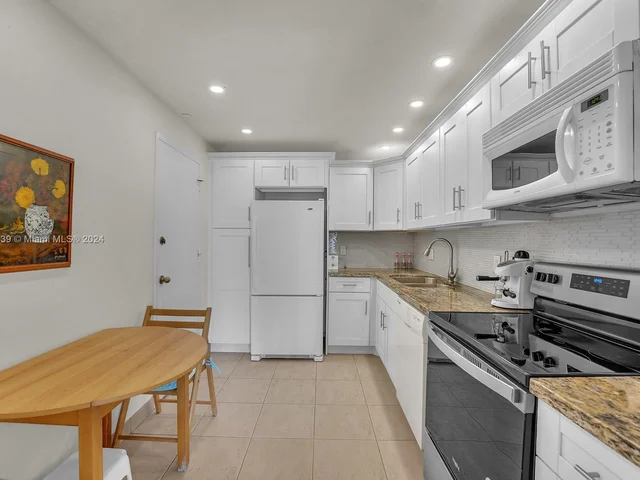 177 Ocean Lane Dr # 413, Key Biscayne FL 33149