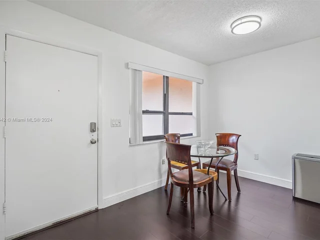 7401 NW 16th St # 308, Plantation FL 33313