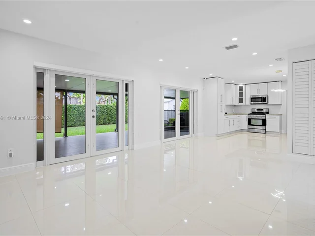 46XX SW 89th Pl # 0, Miami FL 33165