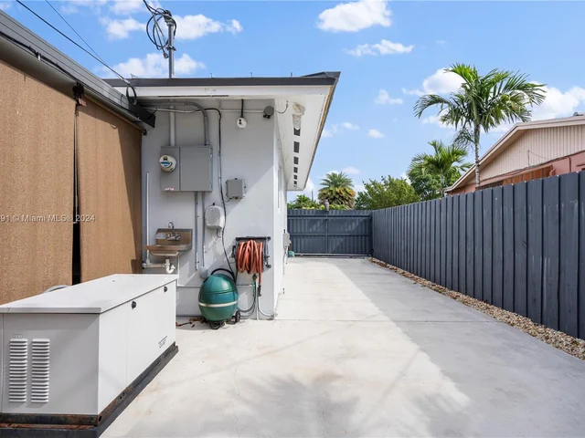 46XX SW 89th Pl # 0, Miami FL 33165