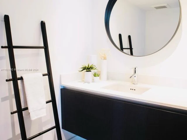 6620 Indian Creek Dr # 708, Miami Beach FL 33141